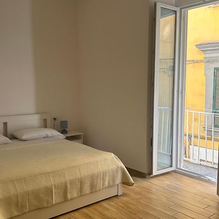 Suite Di Giordy Napoli Centro المظهر الخارجي الصورة