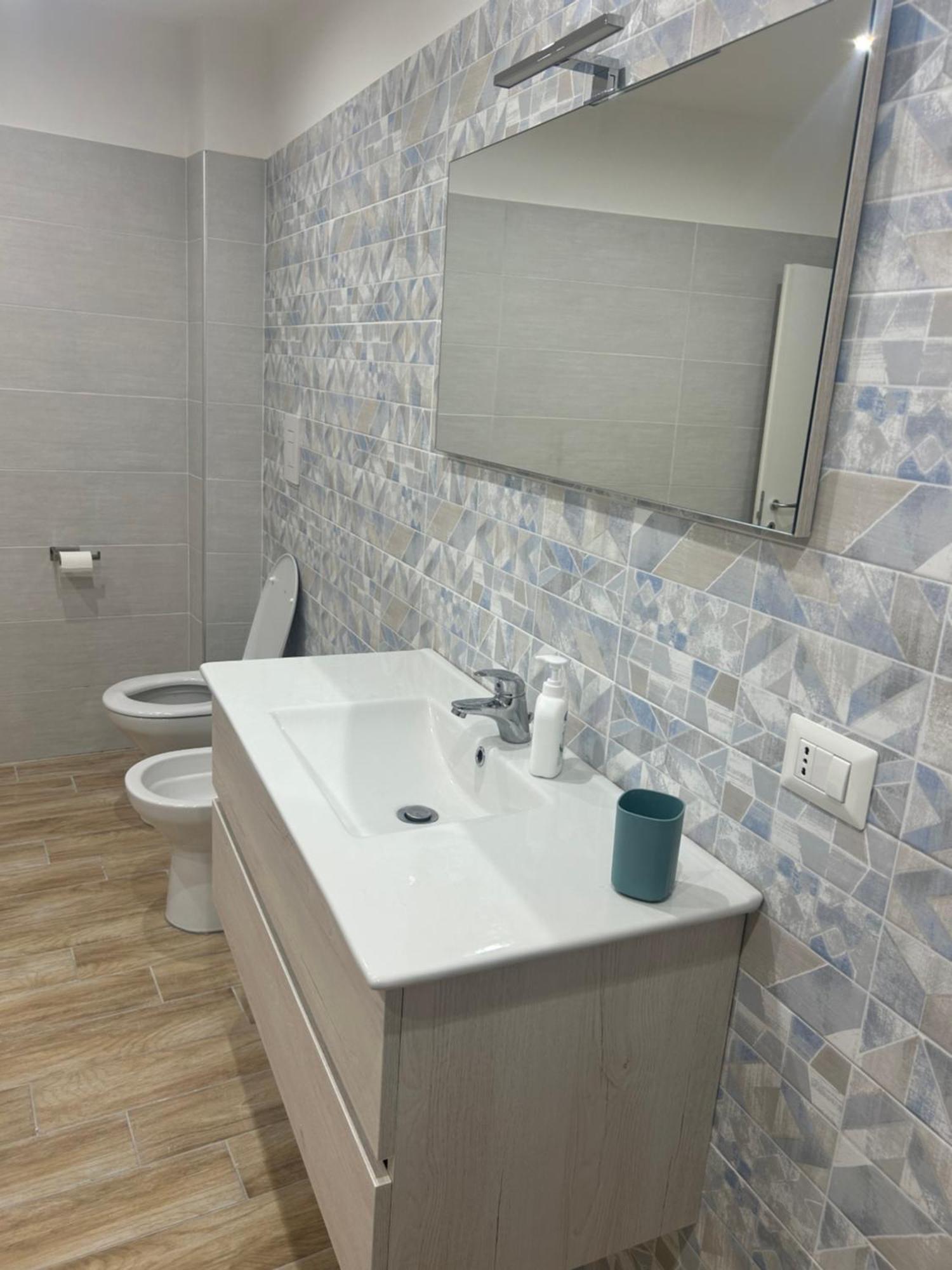 Suite Di Giordy Napoli Centro المظهر الخارجي الصورة
