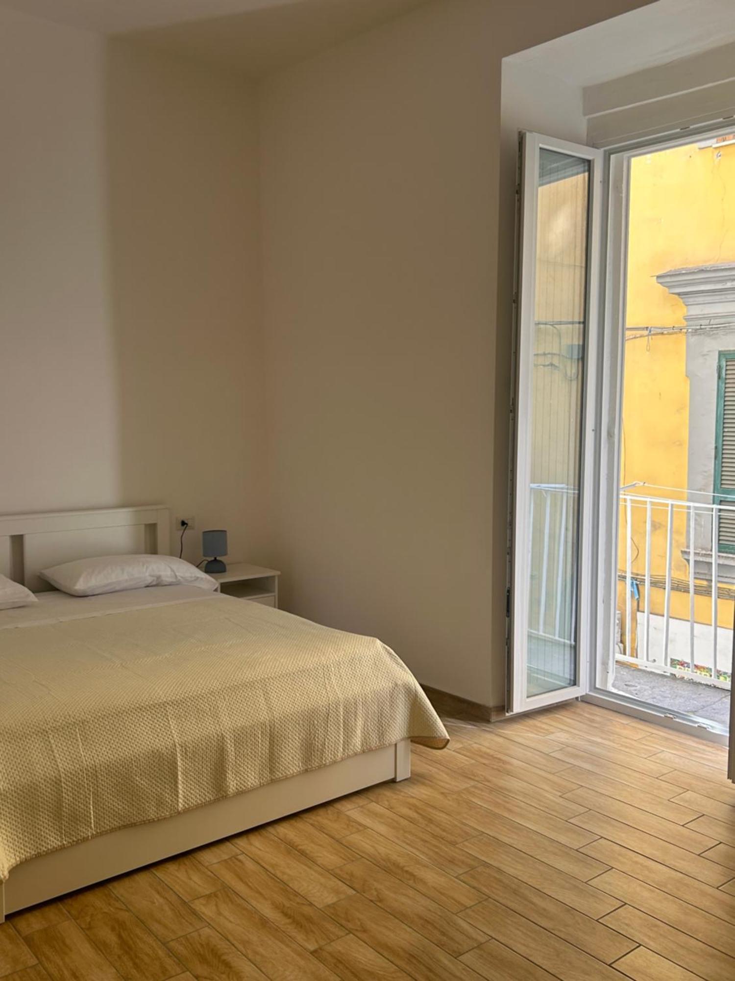 Suite Di Giordy Napoli Centro المظهر الخارجي الصورة